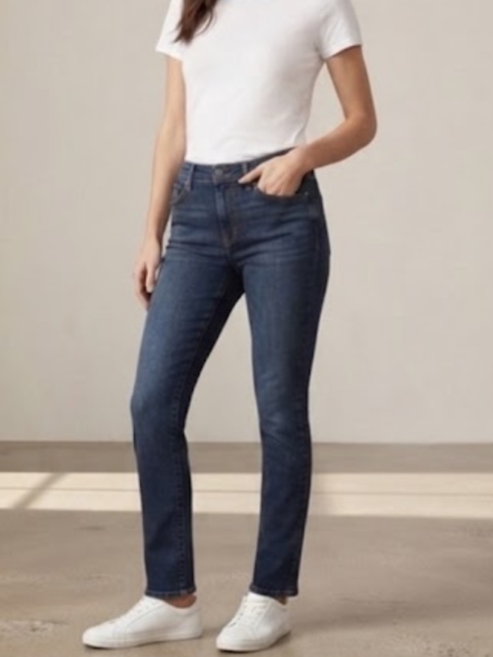 CROWN & IVY Straight Jeans Stretch Slim Size 4 NWOT